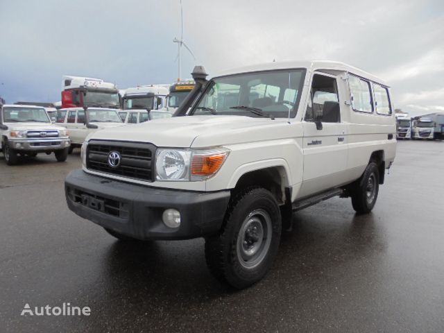 خودرو شاسی بلند Toyota Land Cruiser HZJ78L-RJMRS 4WD