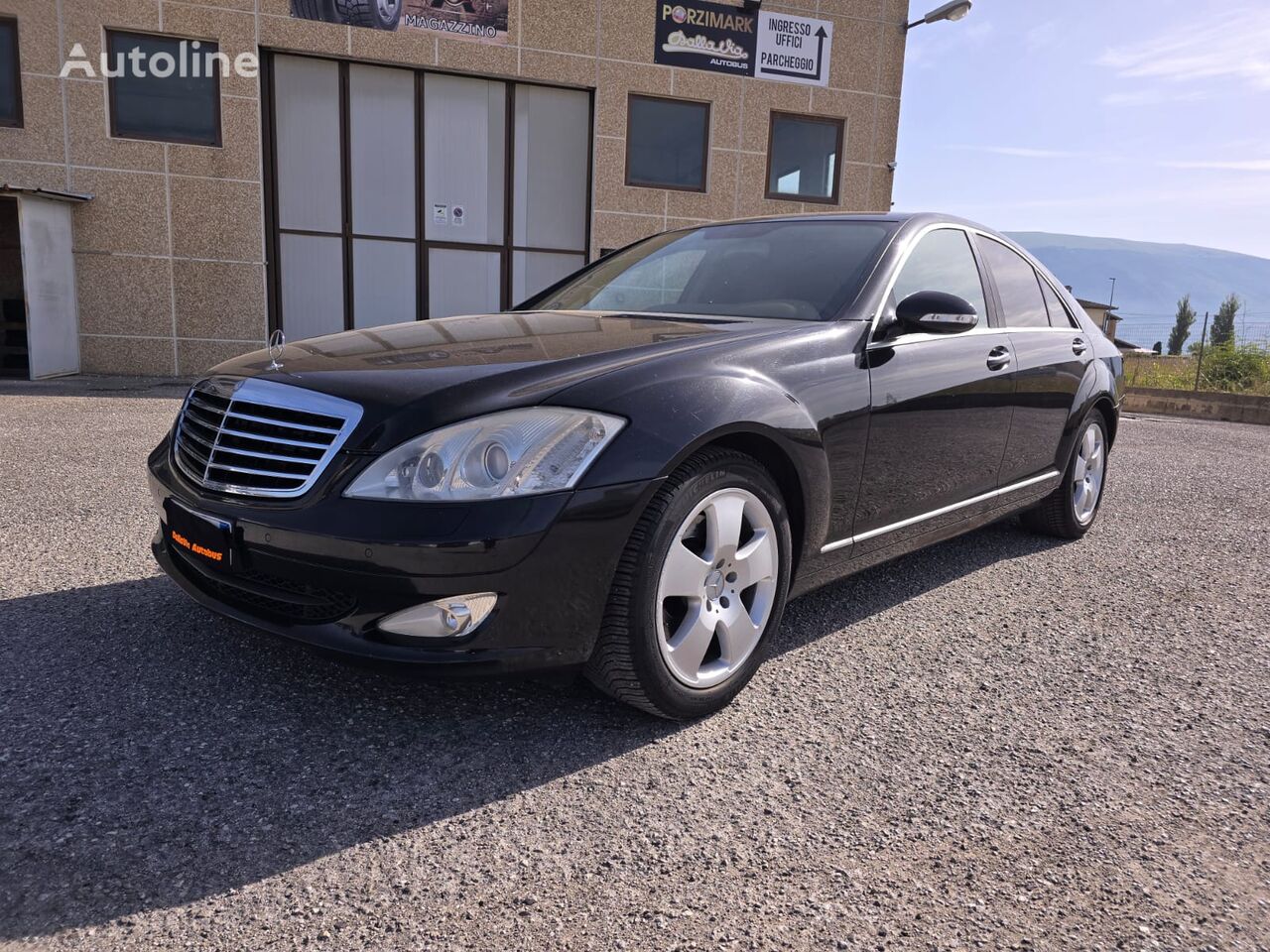 خودروی استیشن Mercedes-Benz S320